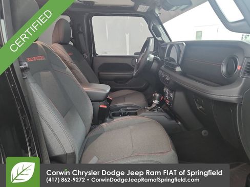Used 2025 Jeep Gladiator Rubicon w/ Convenience Group AWD/4WD image 30