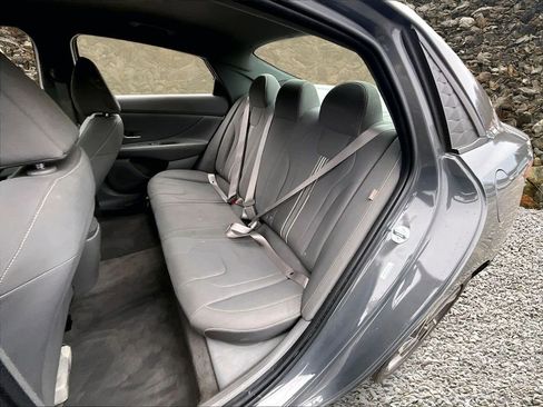 Used 2025 Hyundai Elantra Sport image 18