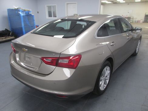 Used 2025 Chevrolet Malibu LT image 5