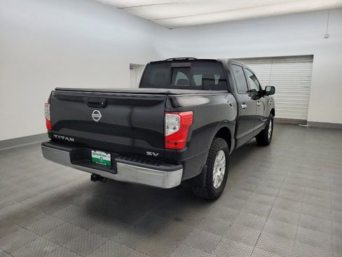 Used 2017 Nissan Titan SV RWD image 9