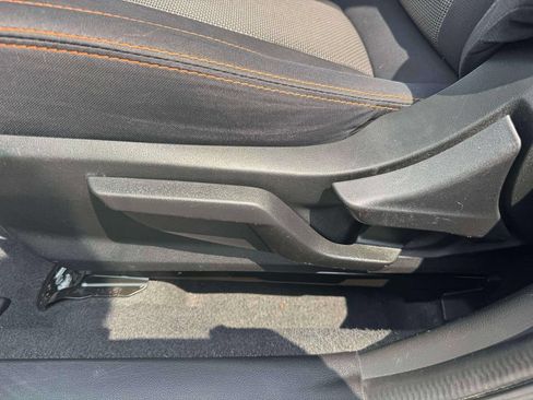 Used 2019 Subaru Crosstrek 2.0i Premium w/ Eyesight System AWD/4WD image 17
