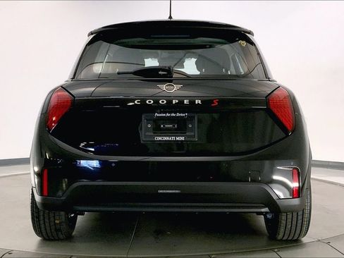 New 2025 MINI Cooper S image 3