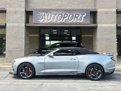 Used 2021 Chevrolet Camaro SS RWD image 8