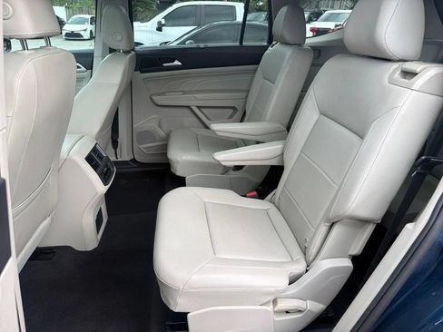 Used 2023 Volkswagen Atlas SE w/ Panoramic Sunroof Package FWD image 15