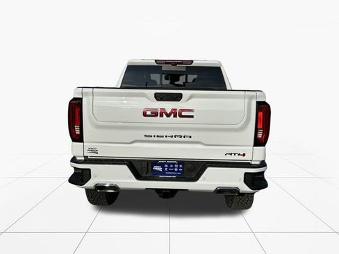 Used 2024 GMC Sierra 1500 AT4 w/ Technology Package AWD/4WD image 4