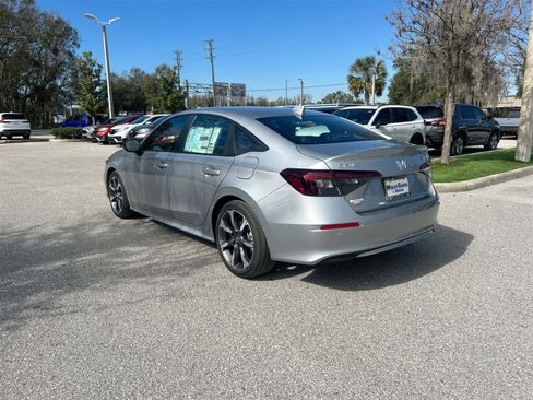 Used 2025 Honda Civic Sport Touring image 4