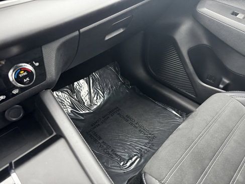 Used 2024 Mitsubishi Outlander SE image 20