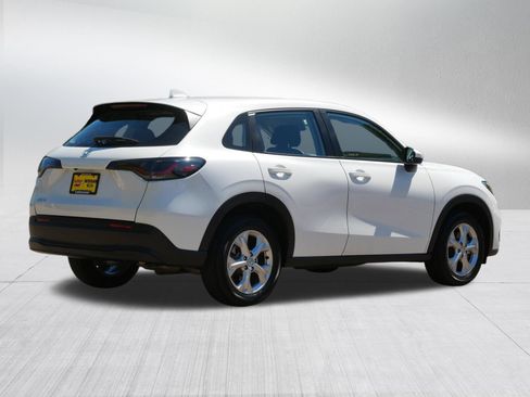 Used 2025 Honda HR-V LX image 7