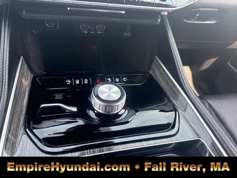Used 2022 Jeep Wagoneer Series II AWD/4WD image 25