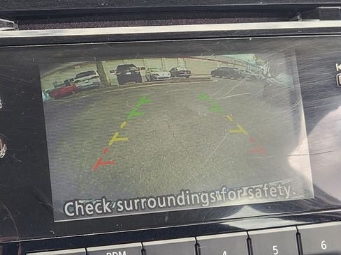 Used 2017 Nissan Rogue S FWD image 19