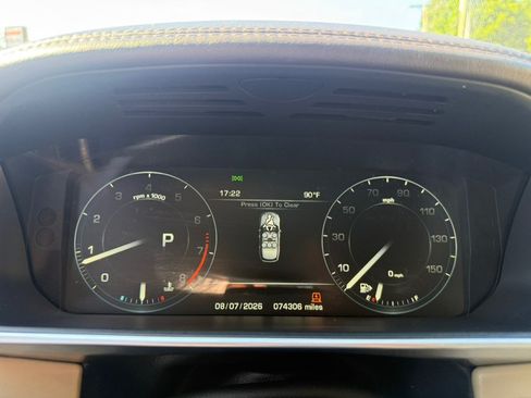 Used 2016 Land Rover Range Rover HSE AWD/4WD image 22