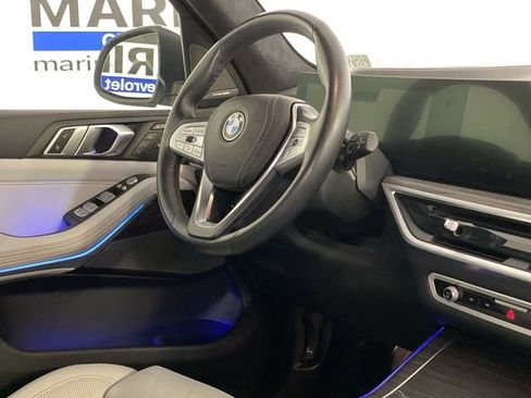 Used 2023 BMW X7 xDrive40i w/ Premium Package image 14