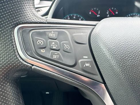 Used 2025 Chevrolet Malibu LT FWD image 11