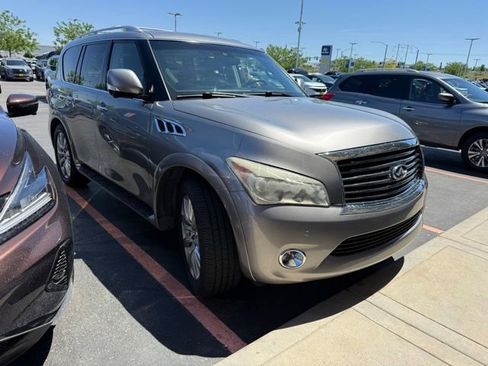 Used 2013 INFINITI QX56 4WD w/ Theater Pkg image 3