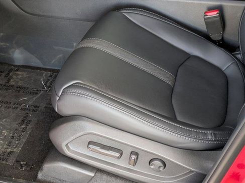 New 2025 Honda Pilot Touring image 4