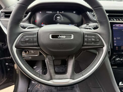 Used 2024 Jeep Grand Cherokee Limited AWD/4WD image 20