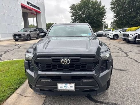 Used 2024 Toyota Tacoma TRD Off-Road w/ TRD Off Road Upgrade Package AWD/4WD image 4