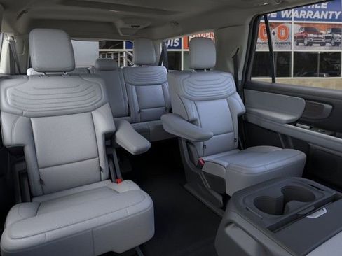 New 2026 Ford Expedition Max Platinum w/ Platinum Ultimate Package AWD/4WD image 11
