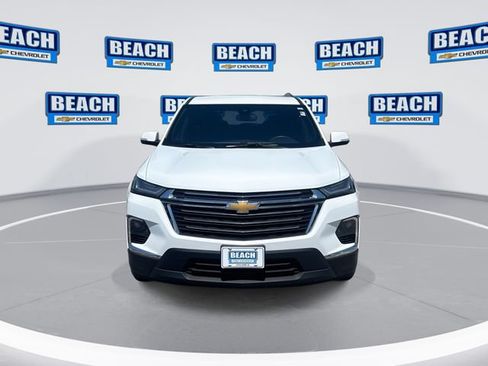 Used 2023 Chevrolet Traverse LT FWD image 3