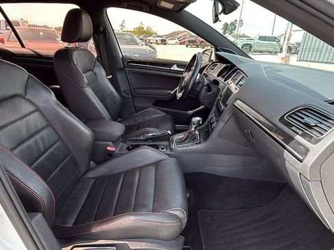 Used 2016 Volkswagen GTI SE w/ Lighting Package (SEL) FWD image 29
