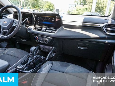 Used 2024 Chevrolet TrailBlazer LT FWD image 23