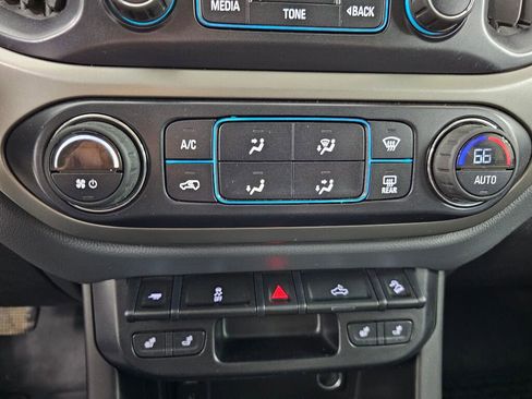 Used 2016 Chevrolet Colorado Z71 image 21