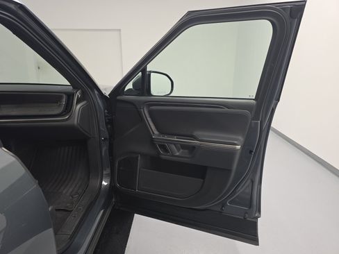 Used 2023 Rivian R1S Adventure AWD/4WD image 18