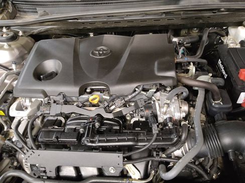 Used 2021 Toyota Camry LE FWD image 30