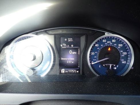 Certified 2017 Toyota Camry LE image 15