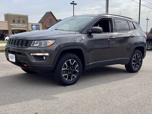 Used 2019 Jeep Compass Trailhawk AWD/4WD image 1