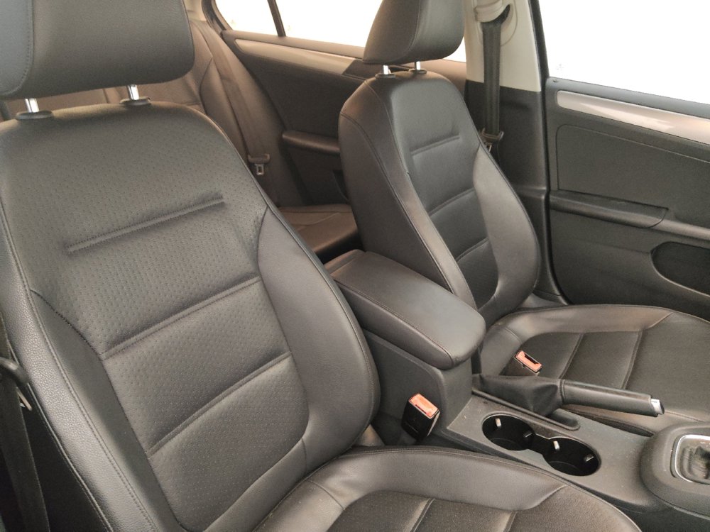 Used 2017 Volkswagen Jetta SE FWD image 21