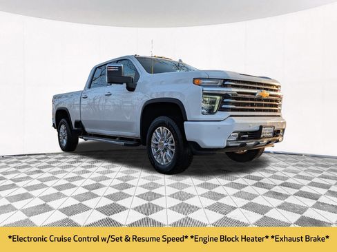 Used 2022 Chevrolet Silverado 2500 High Country w/ Z71 Off-Road Package image 23