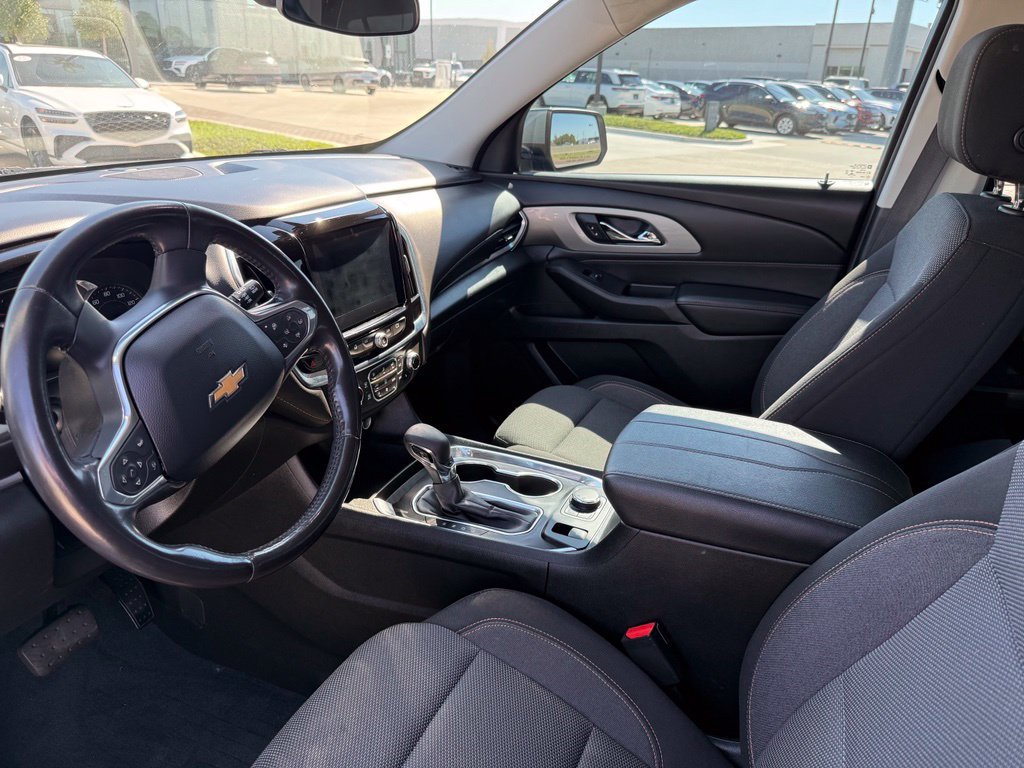 Used 2021 Chevrolet Traverse LT FWD image 12
