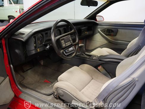 Used 1988 Pontiac Firebird Trans Am RWD image 4