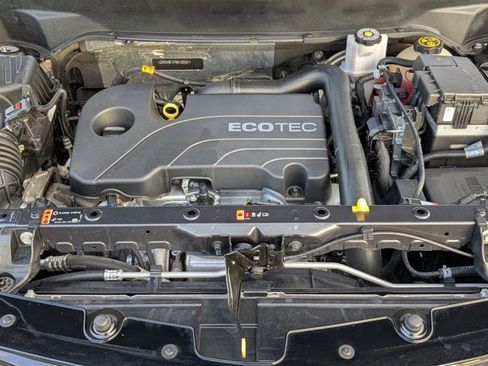 Used 2022 Chevrolet Equinox RS w/ Infotainment Package image 22