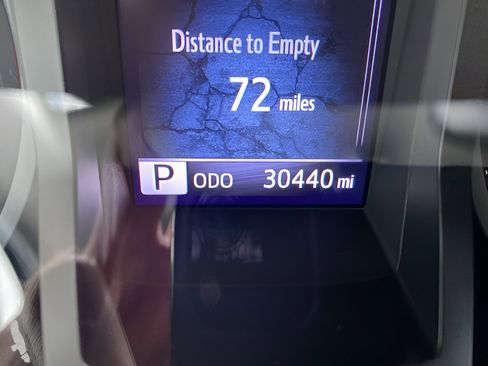 Used 2021 Toyota Tacoma TRD Off-Road image 12