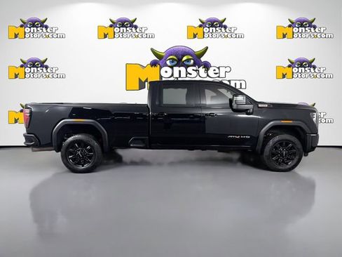 Used 2024 GMC Sierra 3500 AT4 w/ AT4 Preferred Package image 4