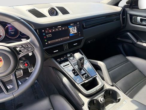Used 2023 Porsche Cayenne Turbo GT image 32