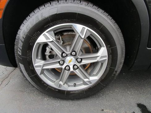 Certified 2024 Chevrolet Blazer LT w/ Convenience Package image 2