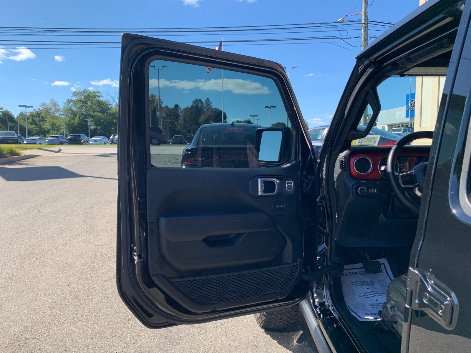 Used 2022 Jeep Wrangler Unlimited Rubicon AWD/4WD image 11