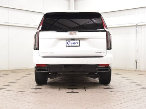 Used 2023 Cadillac Escalade ESV Sport Platinum w/ Heavy-Duty Trailer Package AWD/4WD image 7