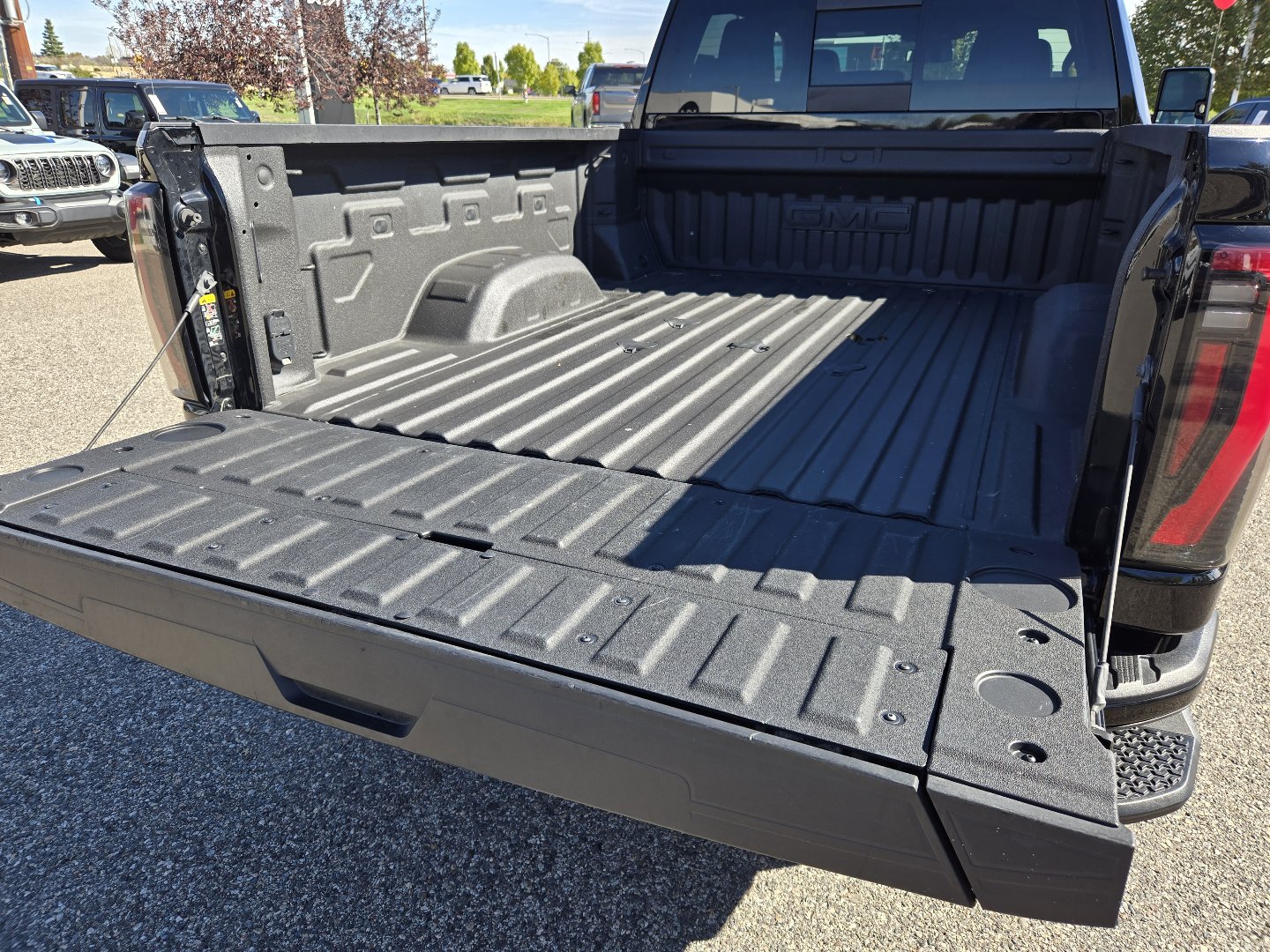 Used 2026 GMC Sierra 2500 AT4 AWD/4WD image 10