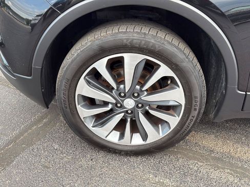 Used 2021 Buick Encore Preferred AWD/4WD image 36