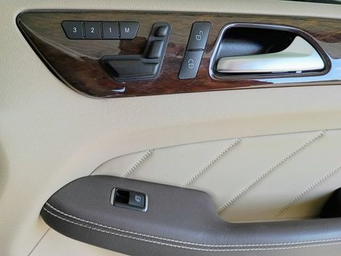 Used 2015 Mercedes-Benz GL 450 4MATIC image 48