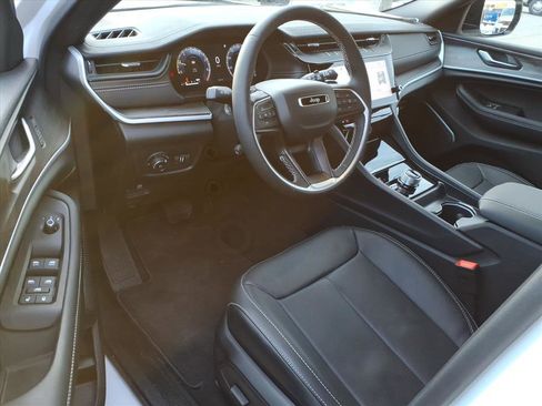 New 2026 Jeep Grand Cherokee Limited image 14