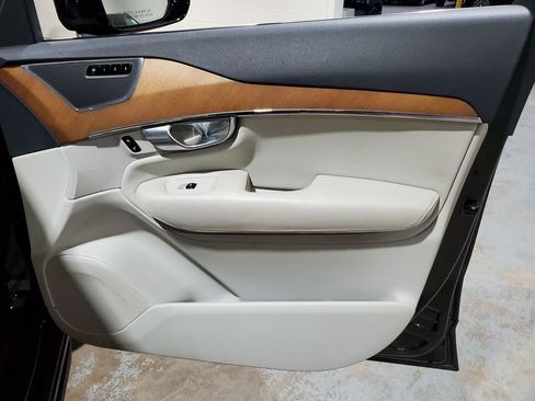 Used 2018 Volvo XC90 T6 Inscription w/ Convenience Package AWD/4WD image 16