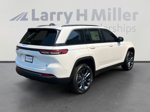 New 2026 Jeep Grand Cherokee Limited AWD/4WD image 5