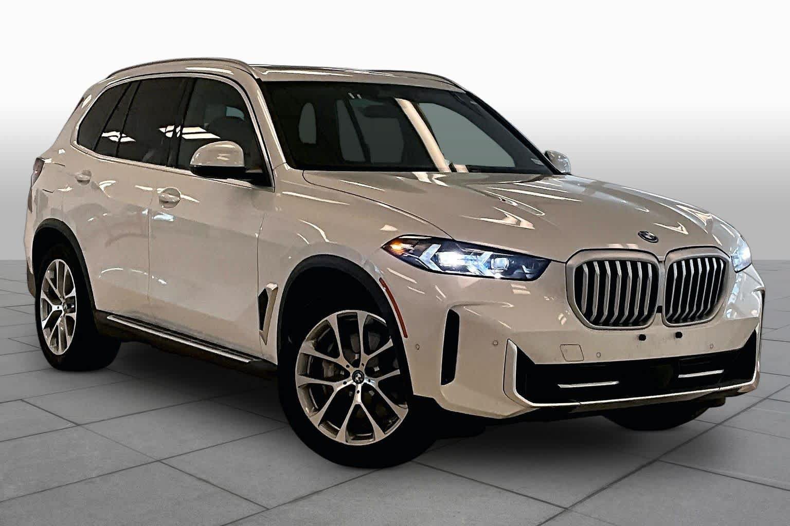 Used 2025 BMW X5 xDrive50e AWD/4WD image 2