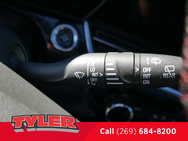 Used 2024 Chevrolet Trax RS w/ Sunroof Package FWD image 26