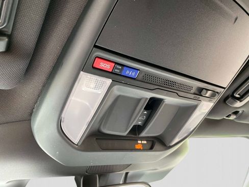 Certified 2025 Subaru Forester Premium AWD/4WD image 30